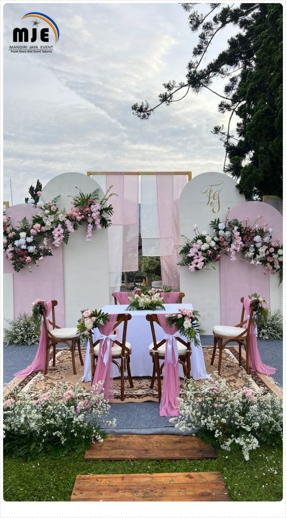 Rental Kursi Silang Event Wedding Outdoor Cikopo Jawa Barat