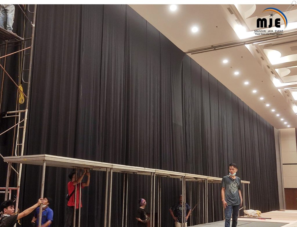 Sewa Tirai Dengan Ukuran Tinggi 8 Meter Di Jakarta