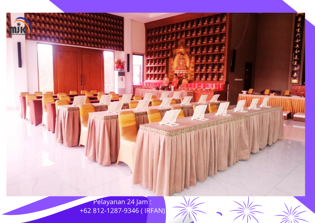 Sewa Meja Kotak UK 120x60 Taplak Putih Skirting Gold Jakarta Utara